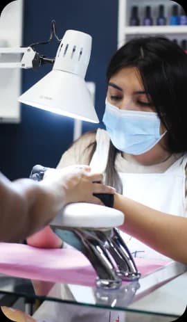 Microcrédito Incubadora - Línea de crédito destinado para quienes estén iniciándose en la actividad comercial, de producción o de servicio con un mínimo de 6 meses de antigüedad.