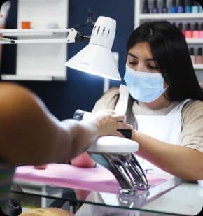 Microcrédito Incubadora - Línea de crédito destinado para quienes estén iniciándose en la actividad comercial, de producción o de servicio con un mínimo de 6 meses de antigüedad.